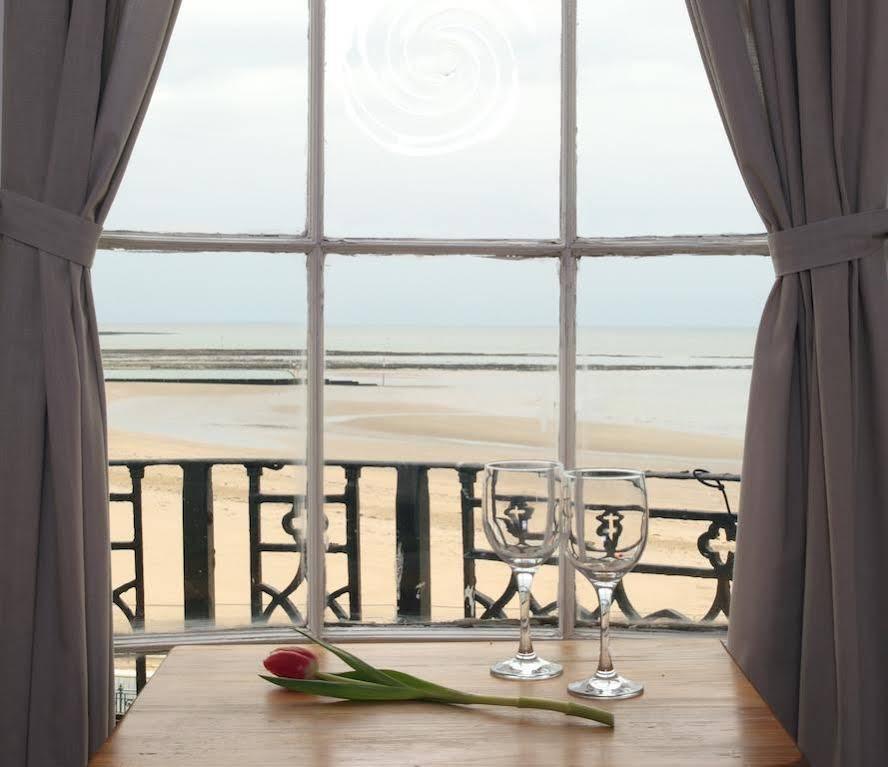 Beachview Guest House Accommodations Margate Exterior foto